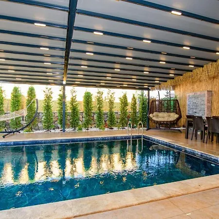 Soeguet 4 - 4 Bedroom With Jacuzzi In Фетхие