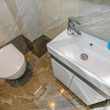 فيلة Soeguet 4 - 4 Bedroom With Jacuzzi In