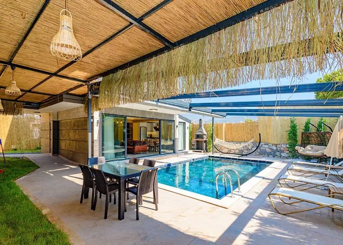 Villa Soeguet 4 - 4 Bedroom With Jacuzzi In