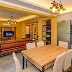 Soeguet 4 - 4 Bedroom With Jacuzzi In *