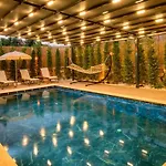 Soeguet 4 - 4 Bedroom With Jacuzzi In Fethiye