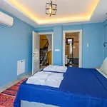 Soeguet 4 - 4 Bedroom With Jacuzzi In Fethiye