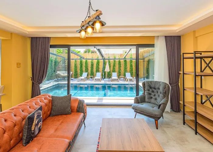 Willa Soeguet 4 - 4 Bedroom With Jacuzzi In