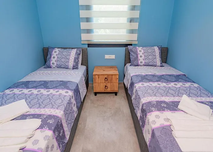 Soeguet 4 - 4 Bedroom With Jacuzzi In *