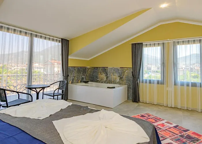 Soeguet 4 - 4 Bedroom With Jacuzzi In Willa