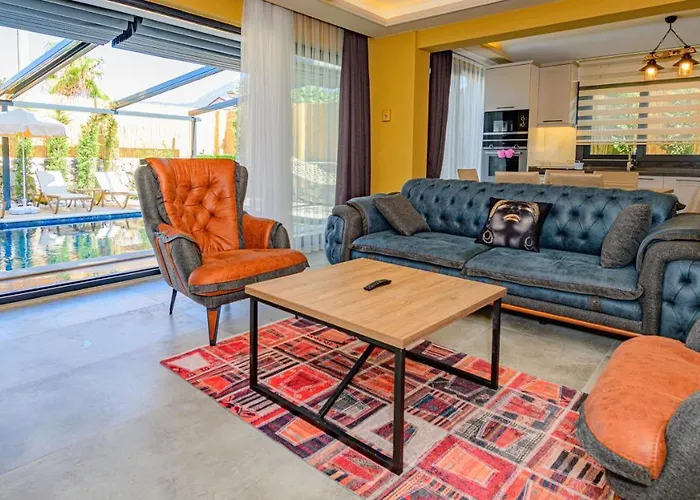 Willa Soeguet 4 - 4 Bedroom With Jacuzzi In *