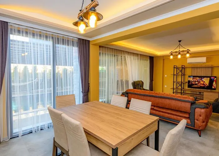 Soeguet 4 - 4 Bedroom With Jacuzzi In * Fethiye