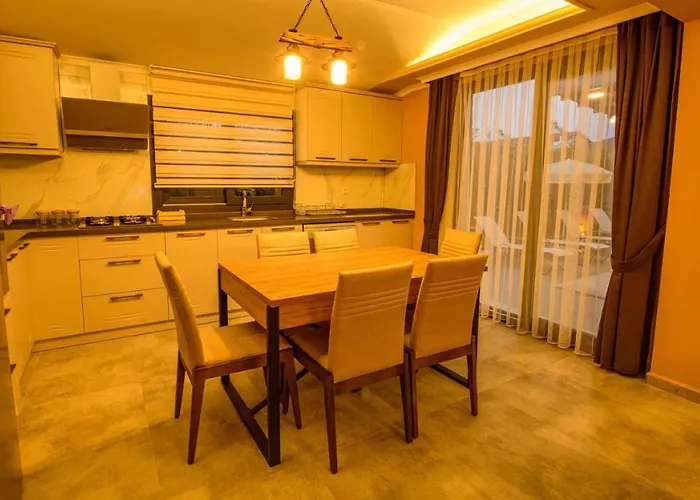 Soeguet 4 - 4 Bedroom With Jacuzzi In Willa