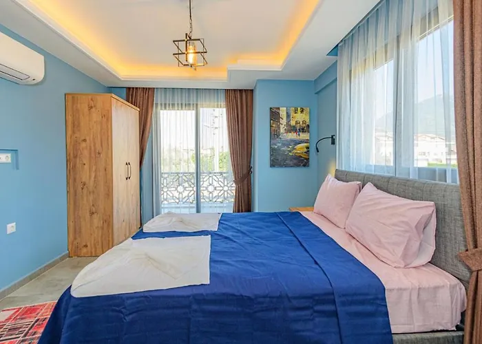 Soeguet 4 - 4 Bedroom With Jacuzzi In Fethiye