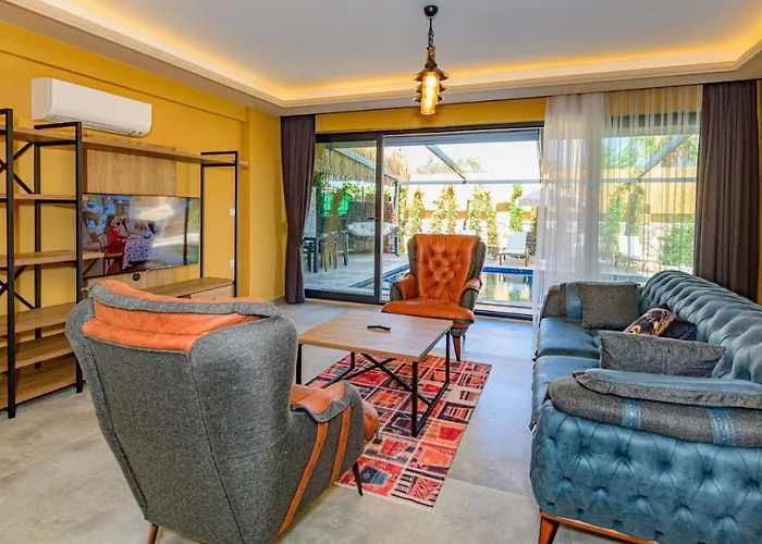 Willa Soeguet 4 - 4 Bedroom With Jacuzzi In Fethiye