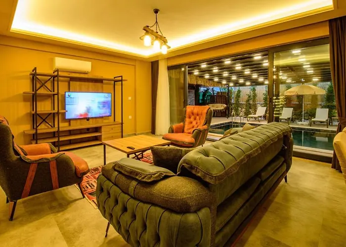 Soeguet 4 - 4 Bedroom With Jacuzzi In Willa Fethiye