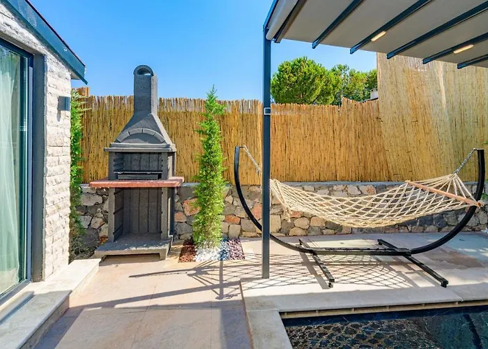 Willa Soeguet 4 - 4 Bedroom With Jacuzzi In Fethiye