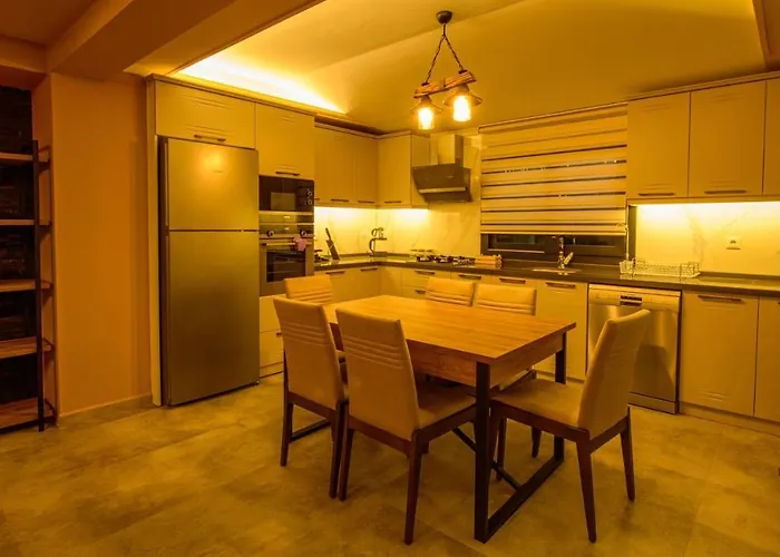 Soeguet 4 - 4 Bedroom With Jacuzzi In Willa *