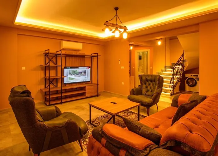 Soeguet 4 - 4 Bedroom With Jacuzzi In Willa Fethiye