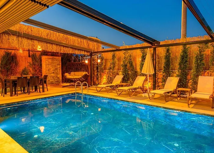 Soeguet 4 - 4 Bedroom With Jacuzzi In * Fethiye