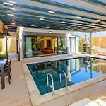 فيلة Soeguet 4 - 4 Bedroom With Jacuzzi In *