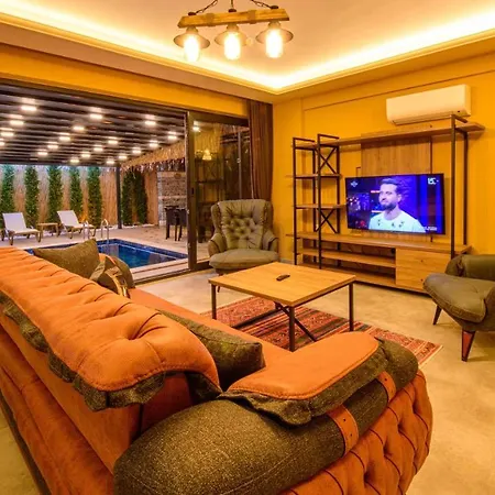 Soeguet 4 - 4 Bedroom With Jacuzzi In * Fethiye