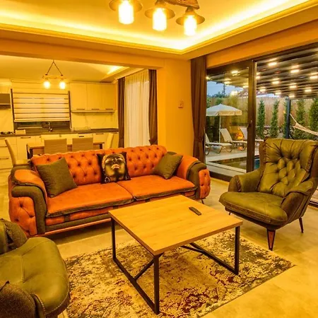 Söğüt 4 - 4 Bedroom With Jacuzzi In Villa *