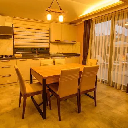 Soeguet 4 - 4 Bedroom With Jacuzzi In Villa