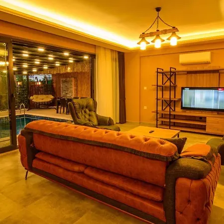 Söğüt 4 - 4 Bedroom With Jacuzzi In