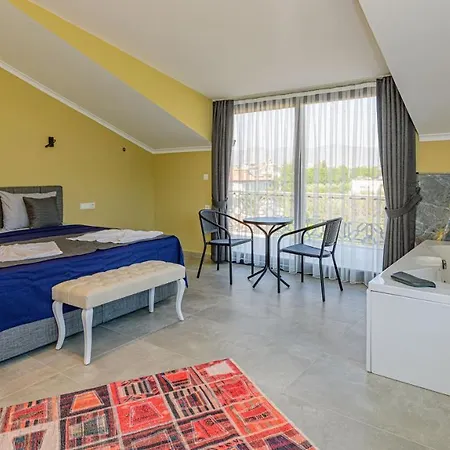 Villa Soeguet 4 - 4 Bedroom With Jacuzzi In Fethiye