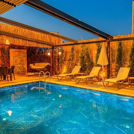 Soeguet 4 - 4 Bedroom With Jacuzzi In * Fethiye